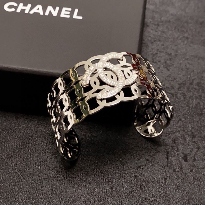 Ch**el bracelets